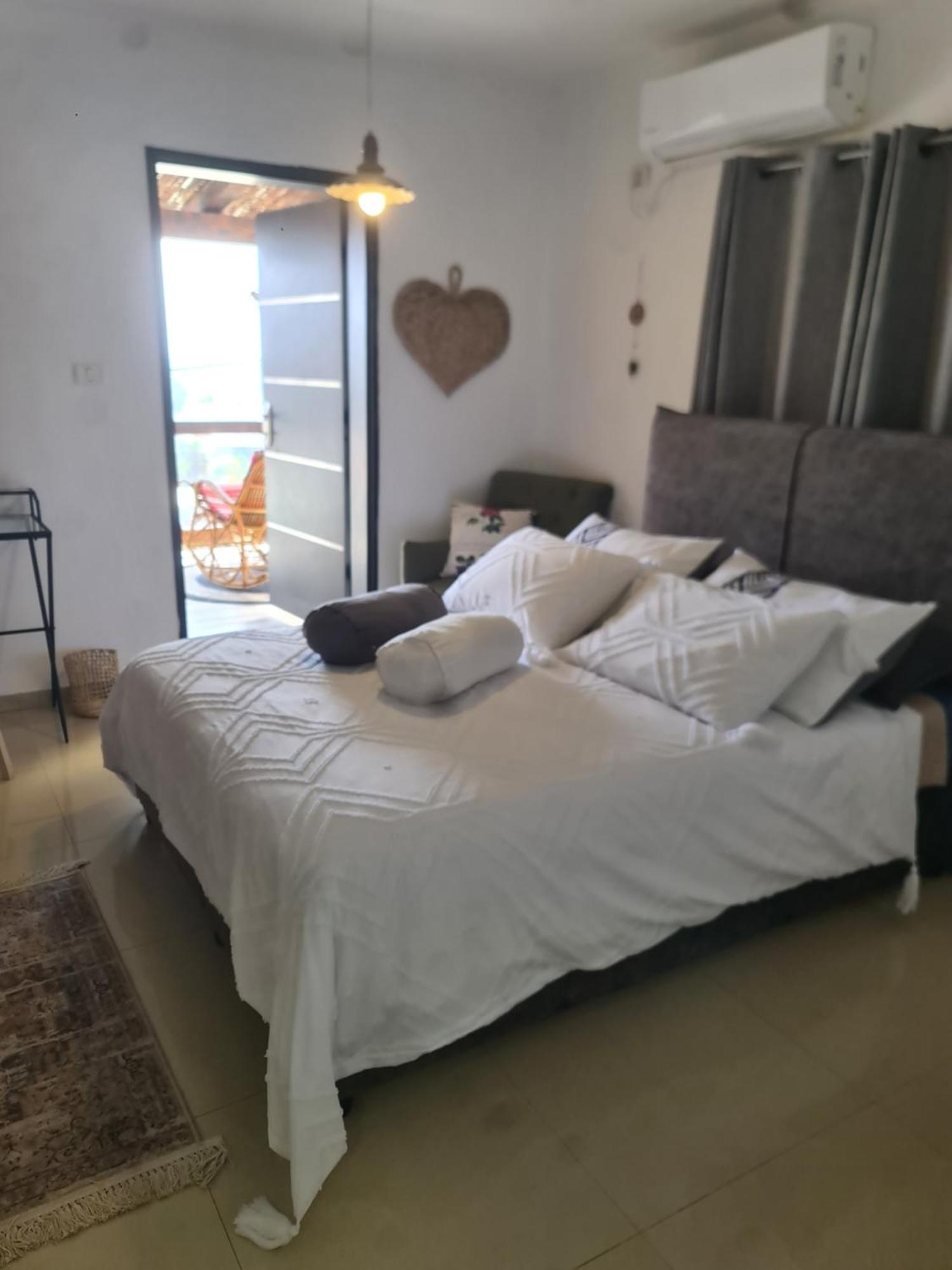 Ronit'S Place Apartman Kirjat Smóna Kültér fotó